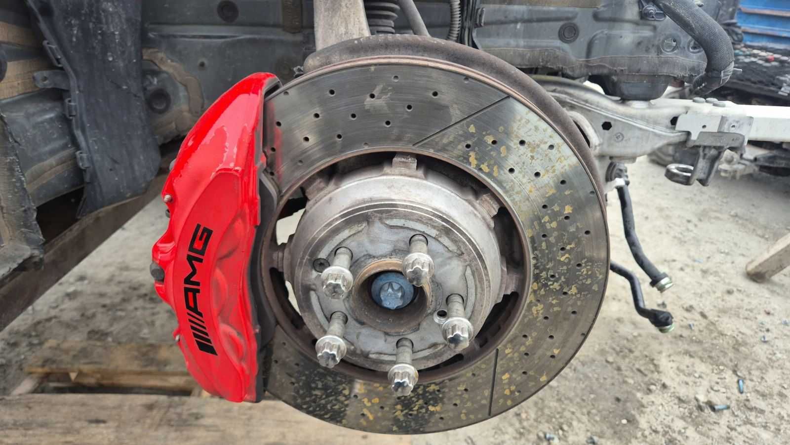 Спирачни апарати  за  Мерцедес  AMG  Е213