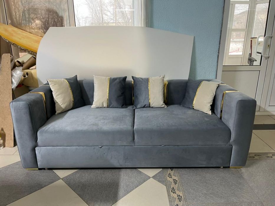 Продаётся новый диван срочно!