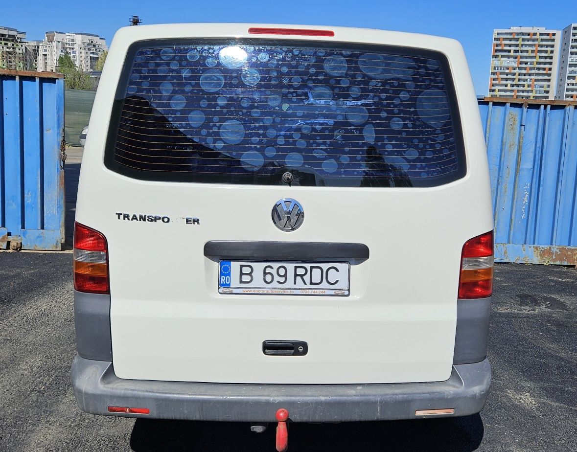 VW Transporter 8+1