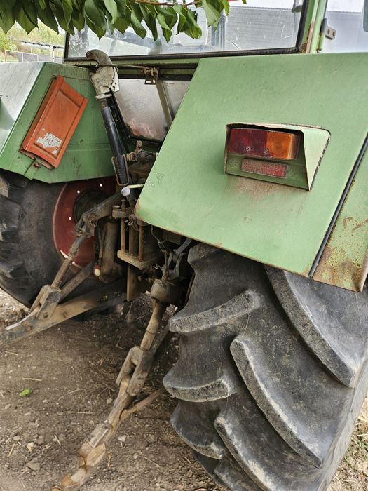Vând tractor Fendt 614 LSin stare perfecta de funcționare + plug Rabe