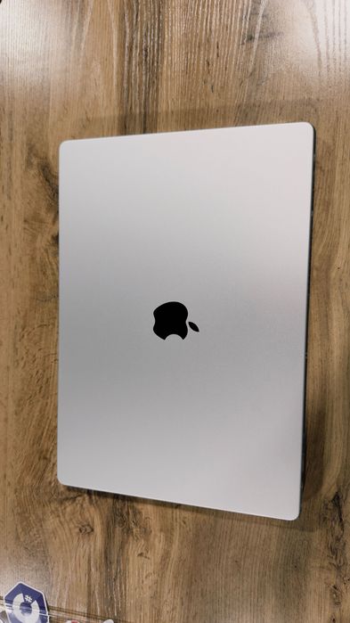 macbook pro m3 pro 36/512 (16 inch)