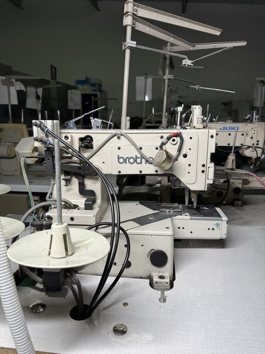 Tikuv mashinalari sotiladi