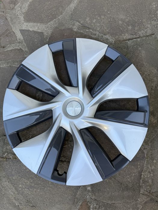 Vand capac roata Tesla 19 inch Gemini