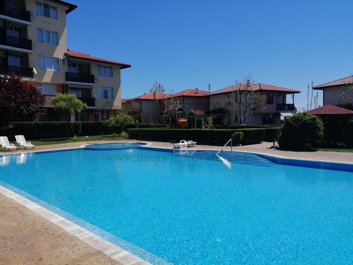 Продава се Тристаен апартамент в Ахелой - 94 кв.м за 713 €/кв.м - Снимка #3