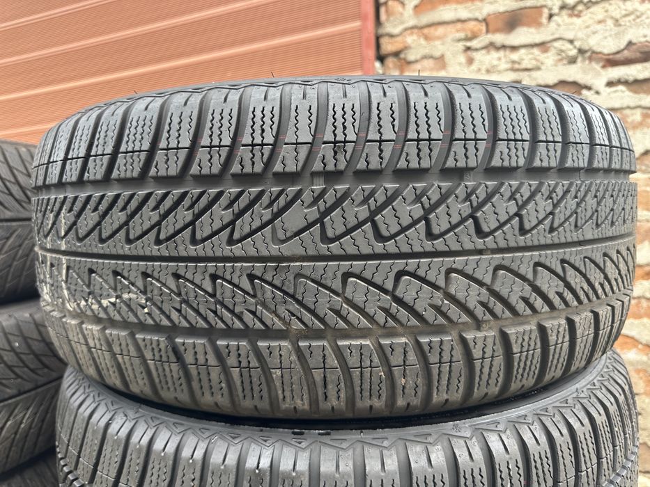 Anvelope iarna M+S 225 50 17 Goodyear Ultragrip 8