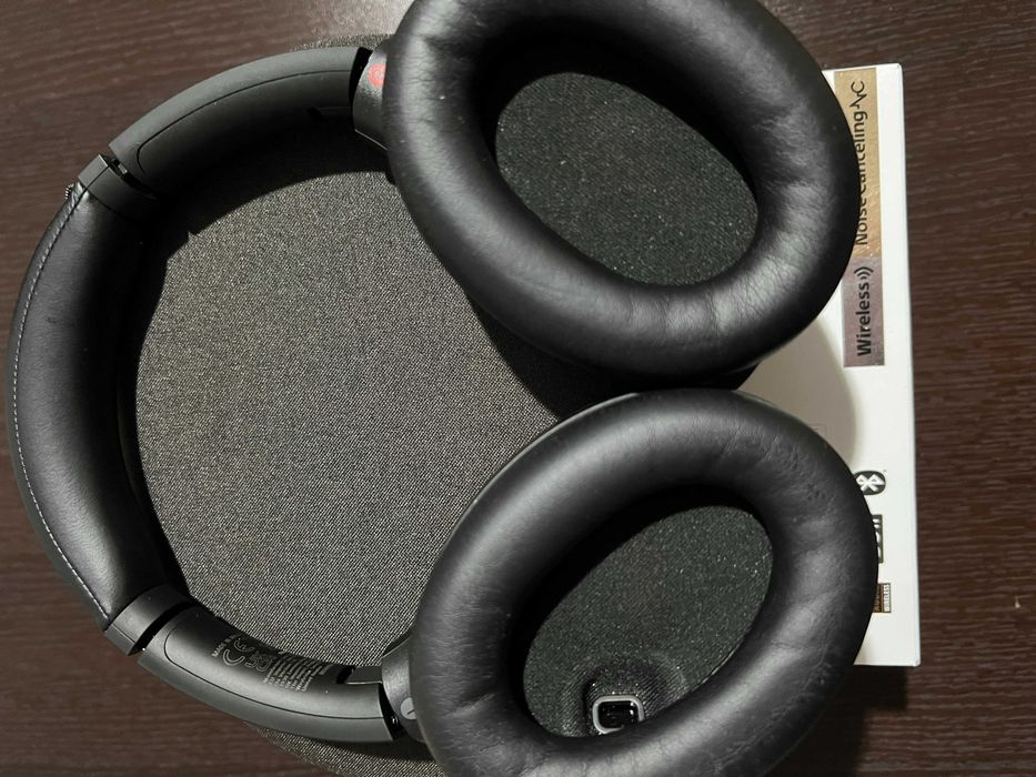 Casti Over the Ear Sony WH-1000XM4B, Wireless, BT, NC, Microfon, Negru