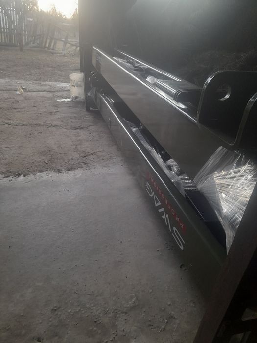 Elevator auto de închiriat sau parteneriat