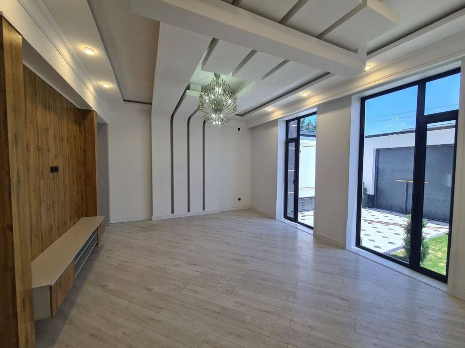 Продается 5ти комнатный дом,ул. Циолковского,М.Улугбекский р-н,360м2