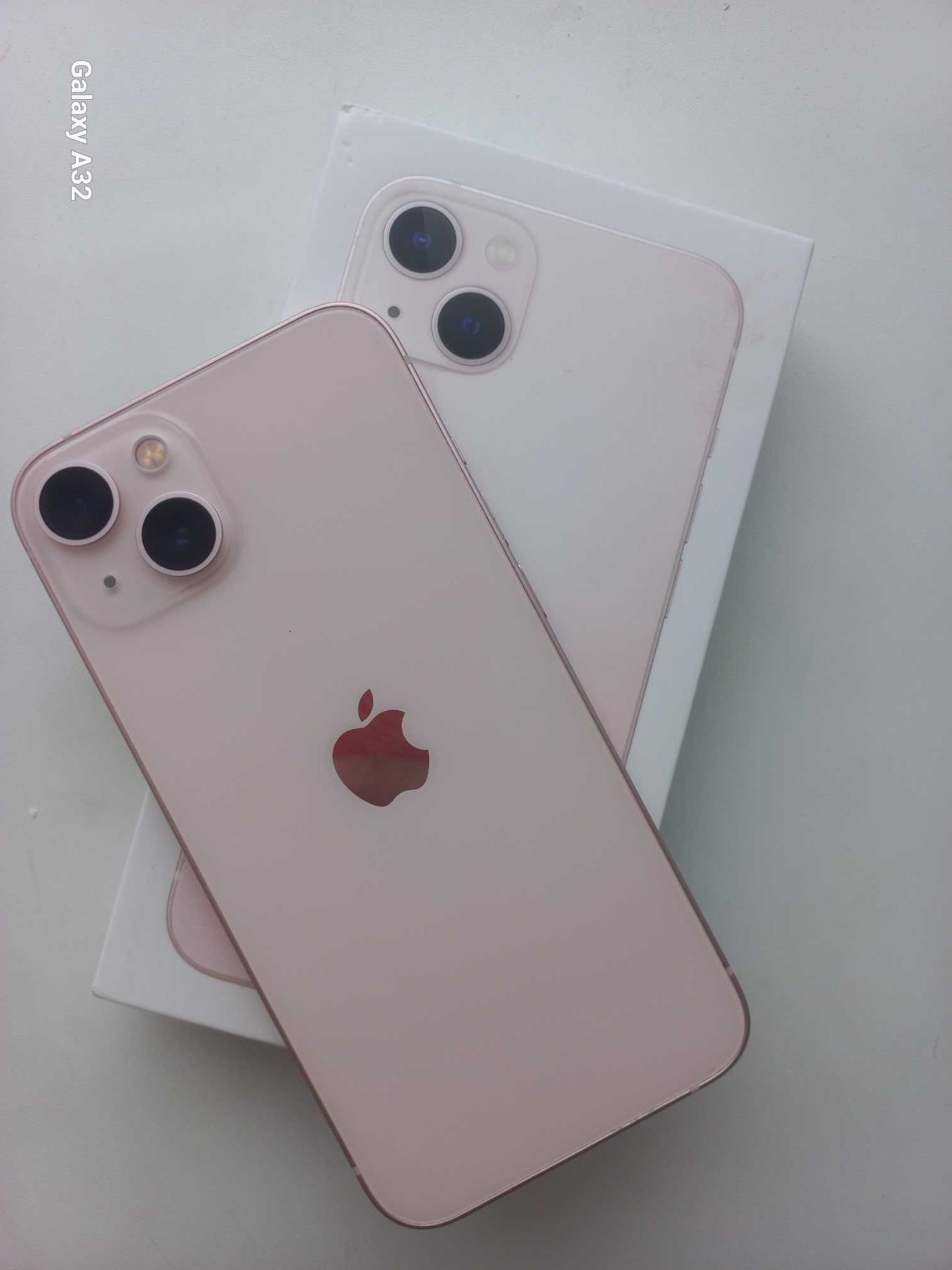Продам iPhone 13 128гб розовый свет с гарантий