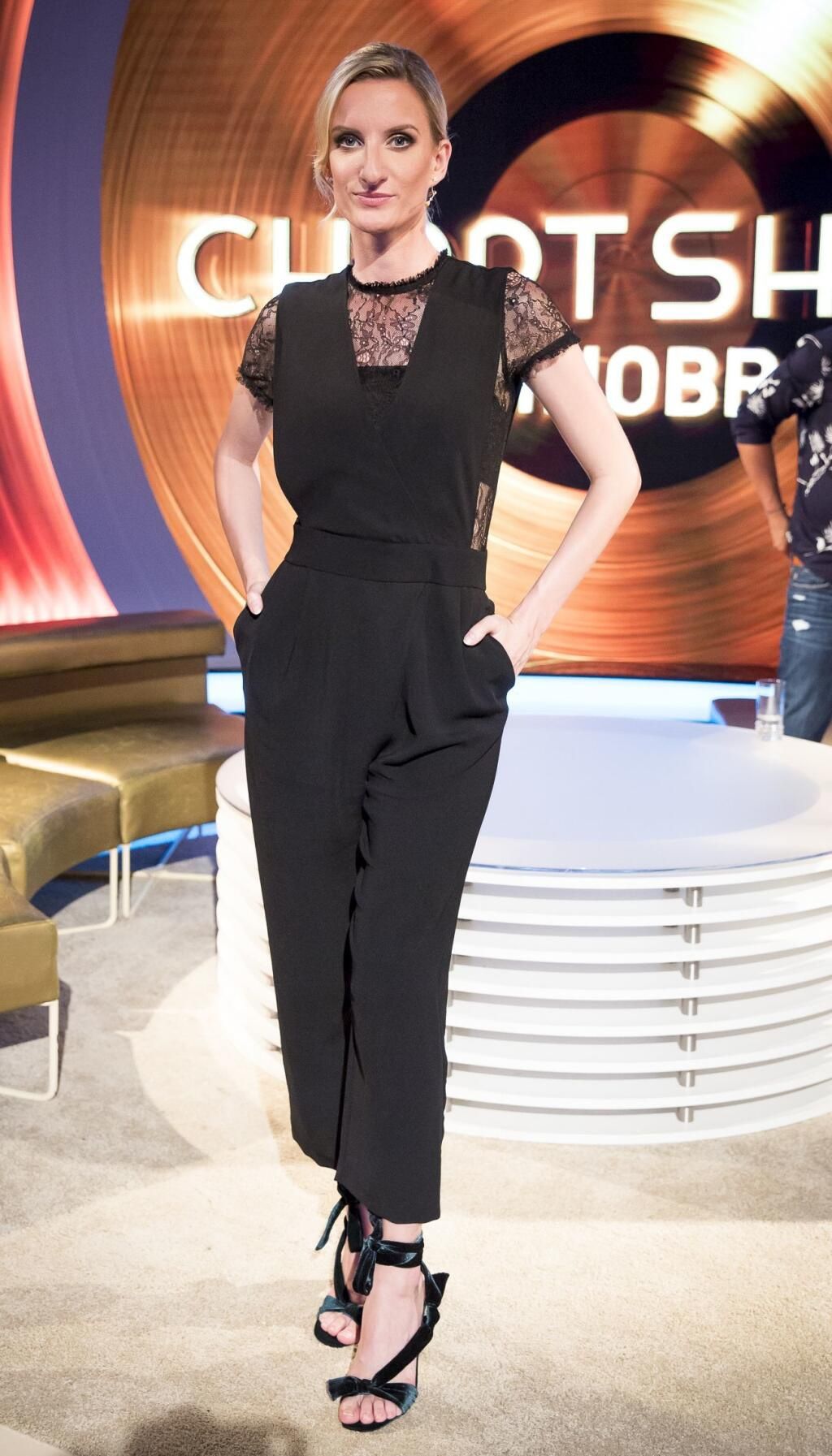 Елегантен черен гащеризон модел Zara XS-S