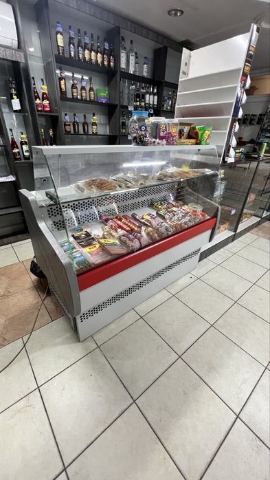 Продам холодильную витрину в идеальном состоянии