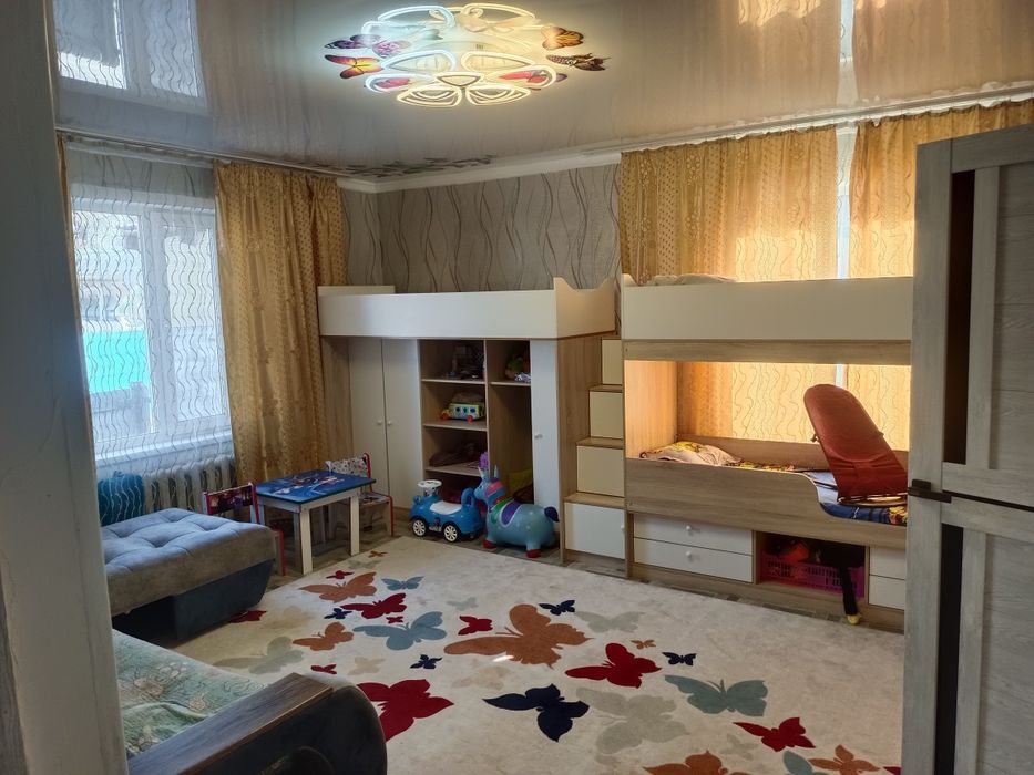Кровать двухъярусная