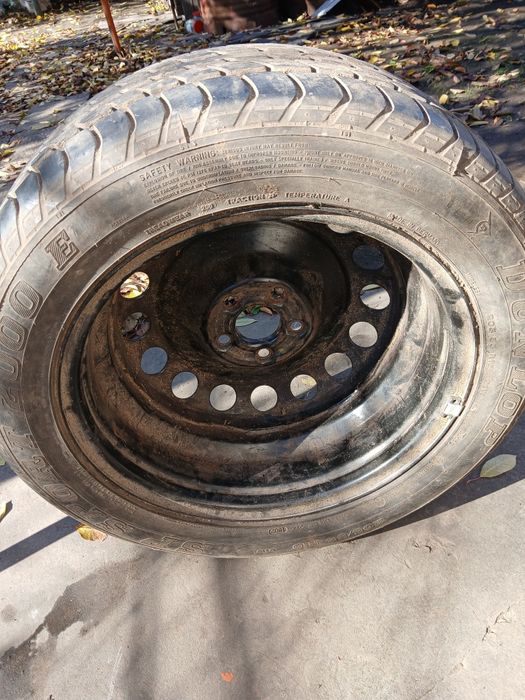 Vând 4 jante de tabla pe 15 și una pe 16 noua