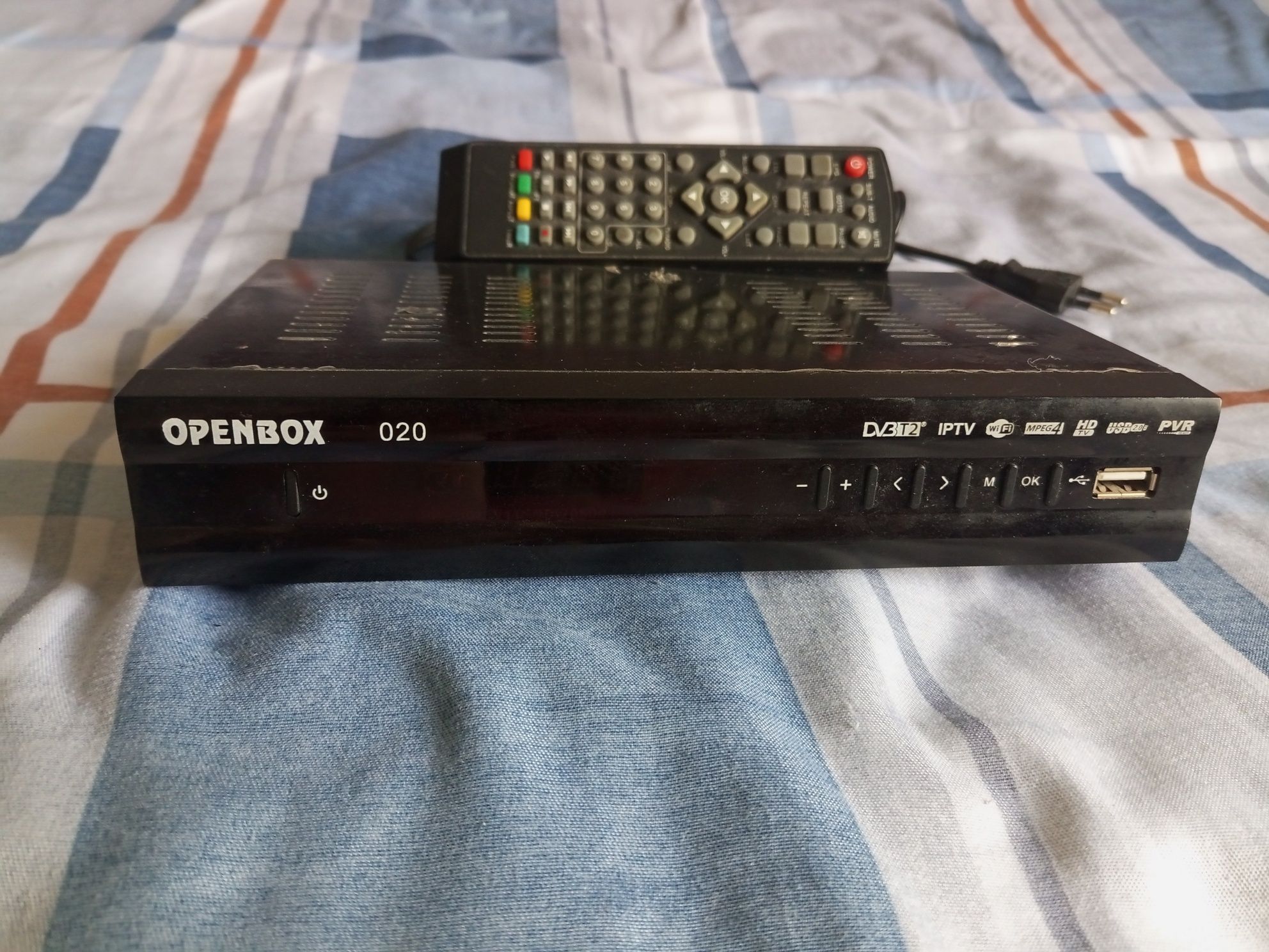 Продам тюнер openbox- 020