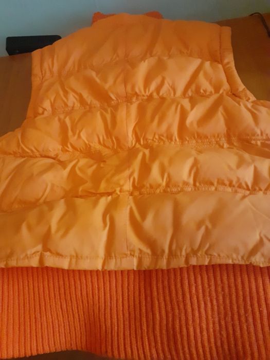 Продавам дамски  якета  Размер s.