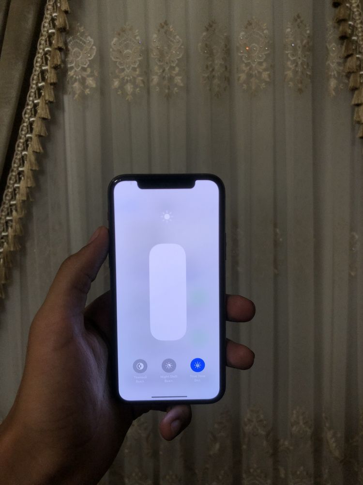 iPhone 11 Pro Srochna Sotiladi
