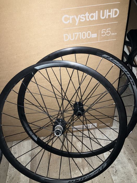 Accesorii bicicleta, roti, ghidon, pantofi, anvelope, tija sa