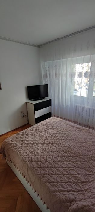 Apartament 3 camere 2grupuri sanitare, 88 m², Dacia – Bicaz,