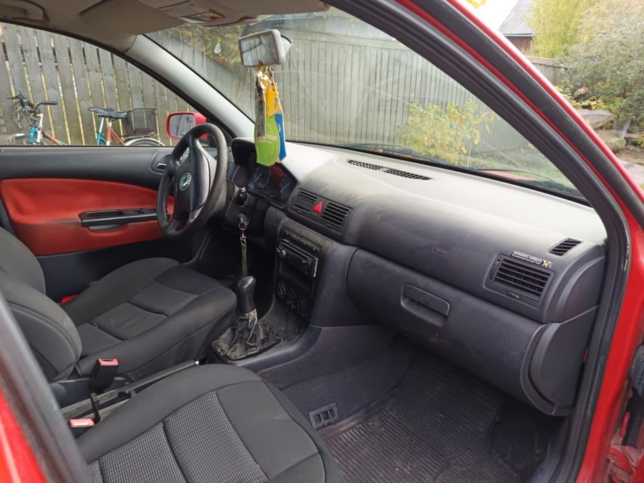 Skoda Octavia - 1.6 benzină