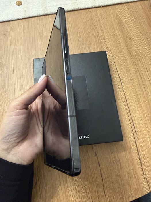 Samsung Z fold 5