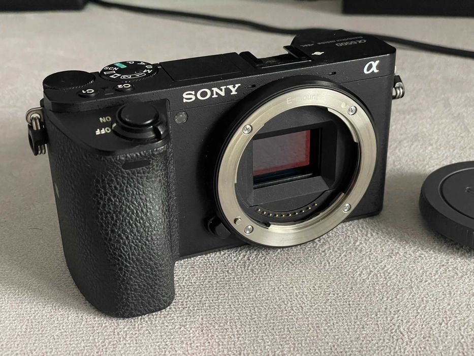 Sony A6500 - Body + 3 acumulatori