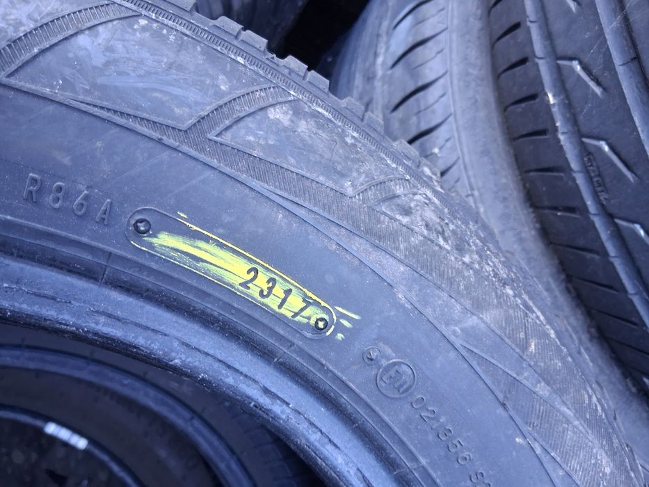 225 55 16 FALKEN 2бр зимни