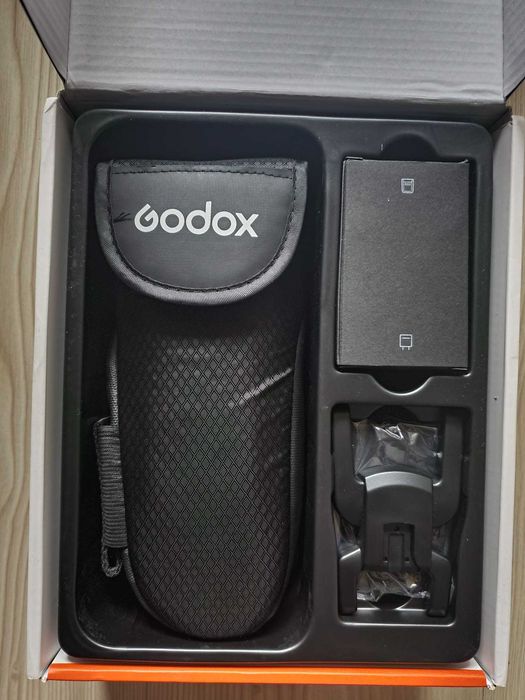 Godox V1 pro pentru Sony, in garanție