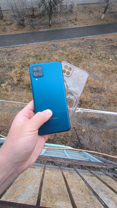 Продам телефон Samsung Galaxy A12