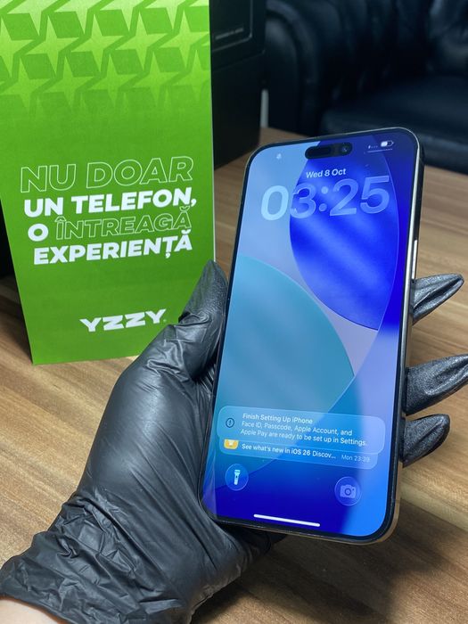 iPhone 15 Pro Max / 256 GB / Sănătate baterie 90% / Foarte bun