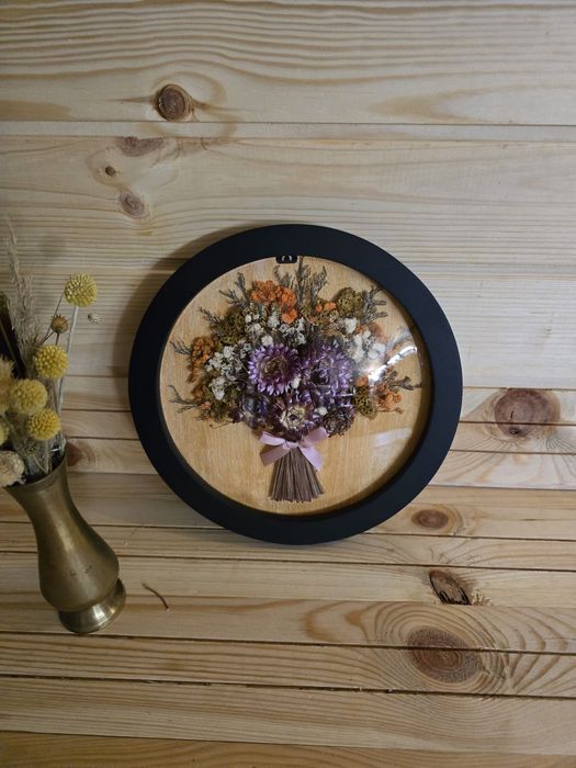 Tablou rotund cu flori fonservate