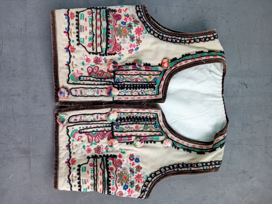 Veste traditionale romanesti vechi
