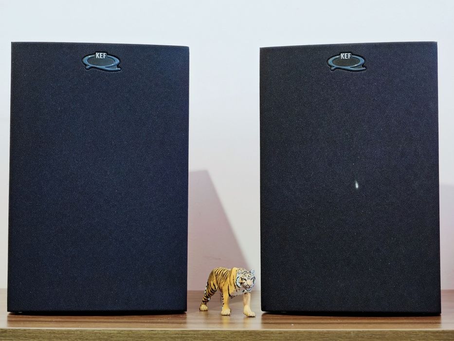 Kef Q15. Boxe raft top. Masive si bogate în detalii. Preț fix !