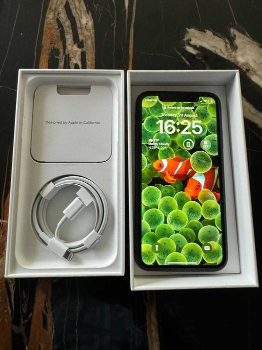 IPhone 11 64gb black full pack