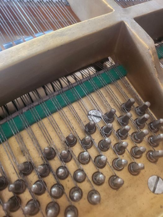 Петроф роял кабинетен роял