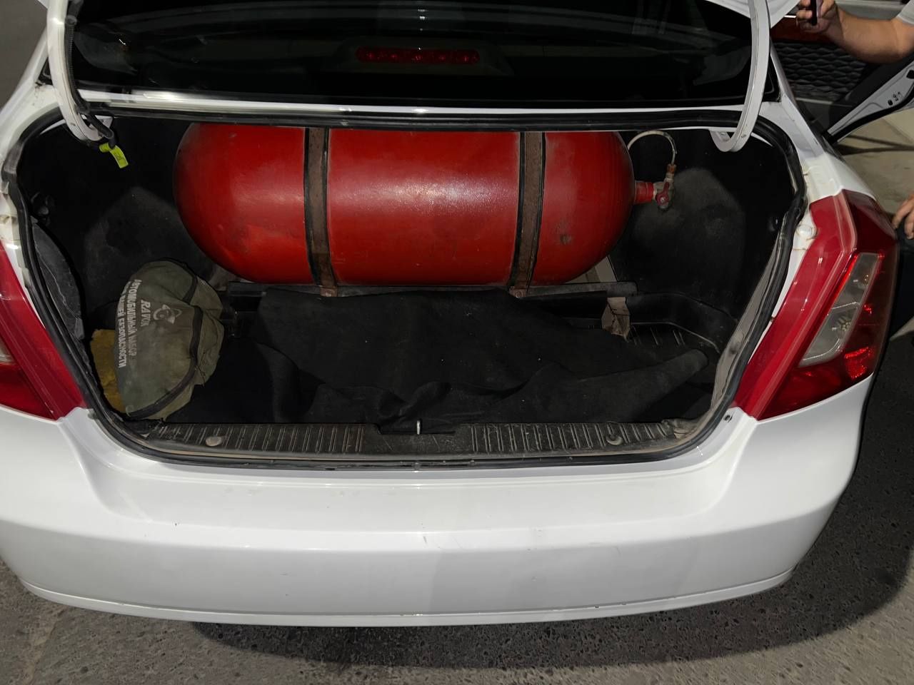 Lacetti 1.8      ...