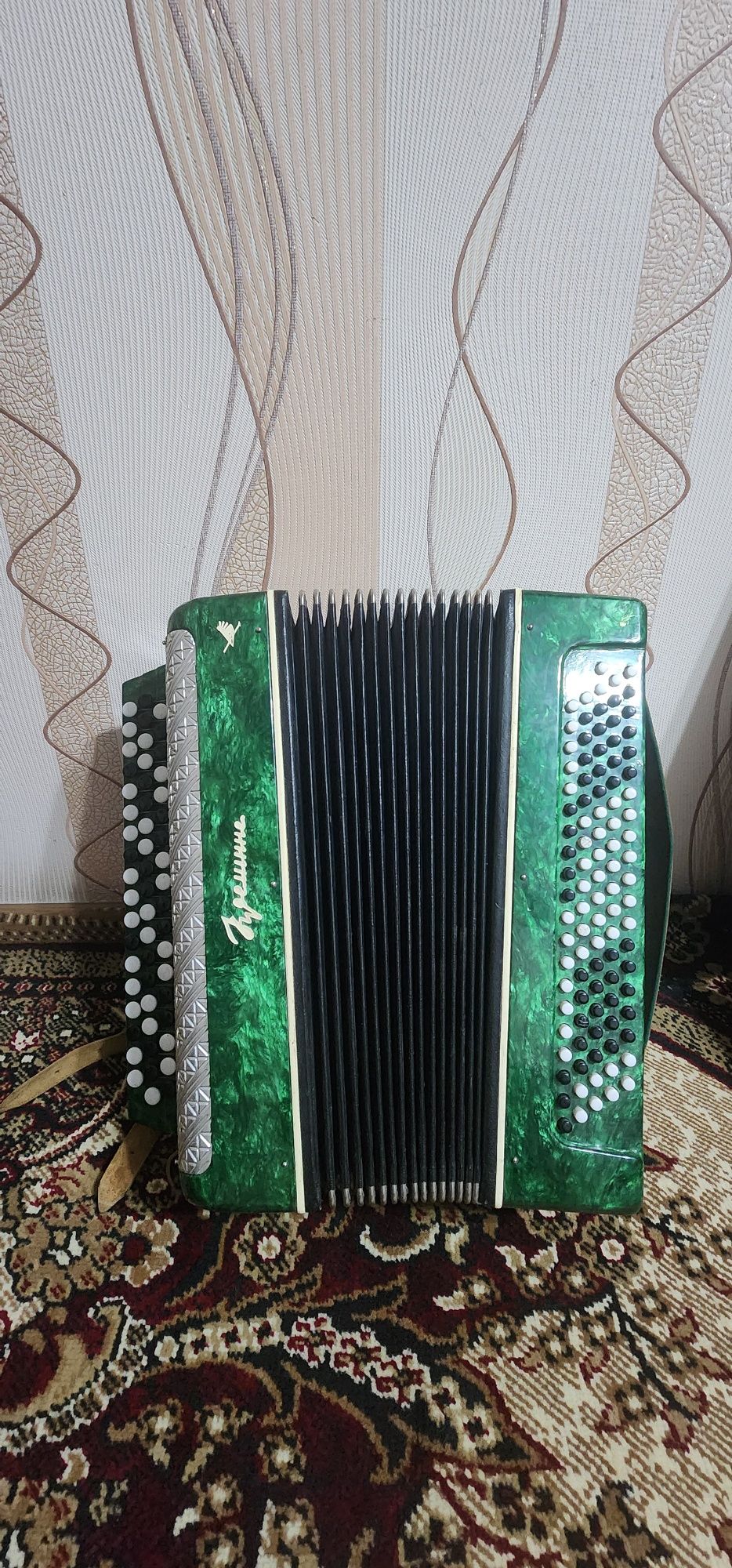 Продаётся баян "Креминне"