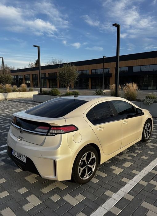 Opel Ampera Opel Ampera 2013