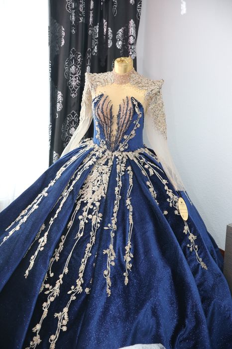 Рокля за специални поводи – Луксозна тъмносиня с ръчна бродерия