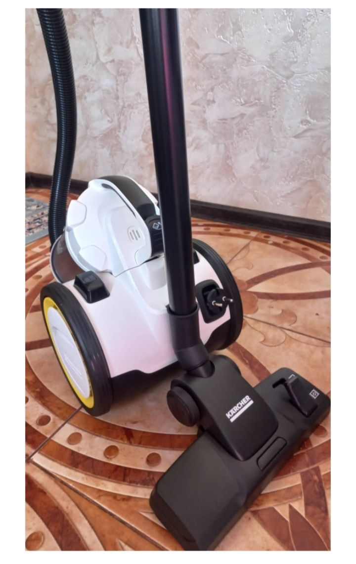 Пылесос Karcher почти новый