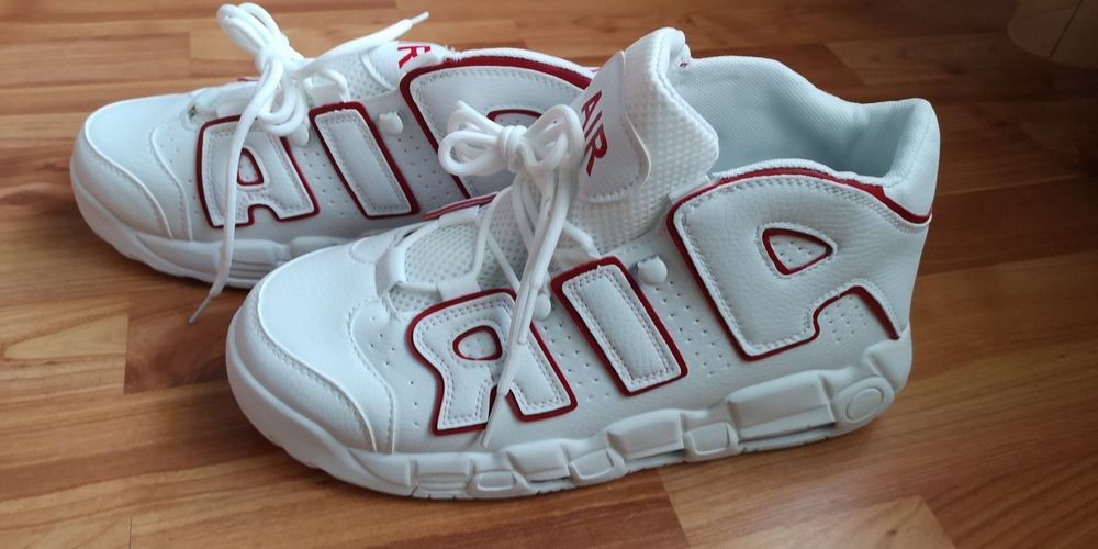 Adidași air mărimi 44 și 45