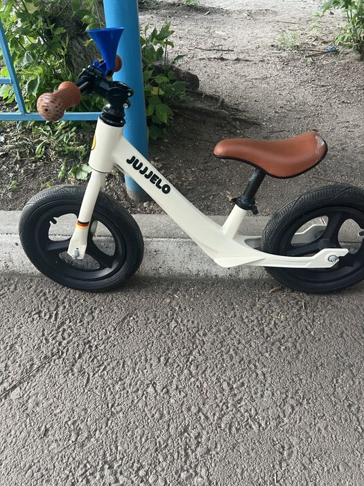 Беговел детский 2-4 года