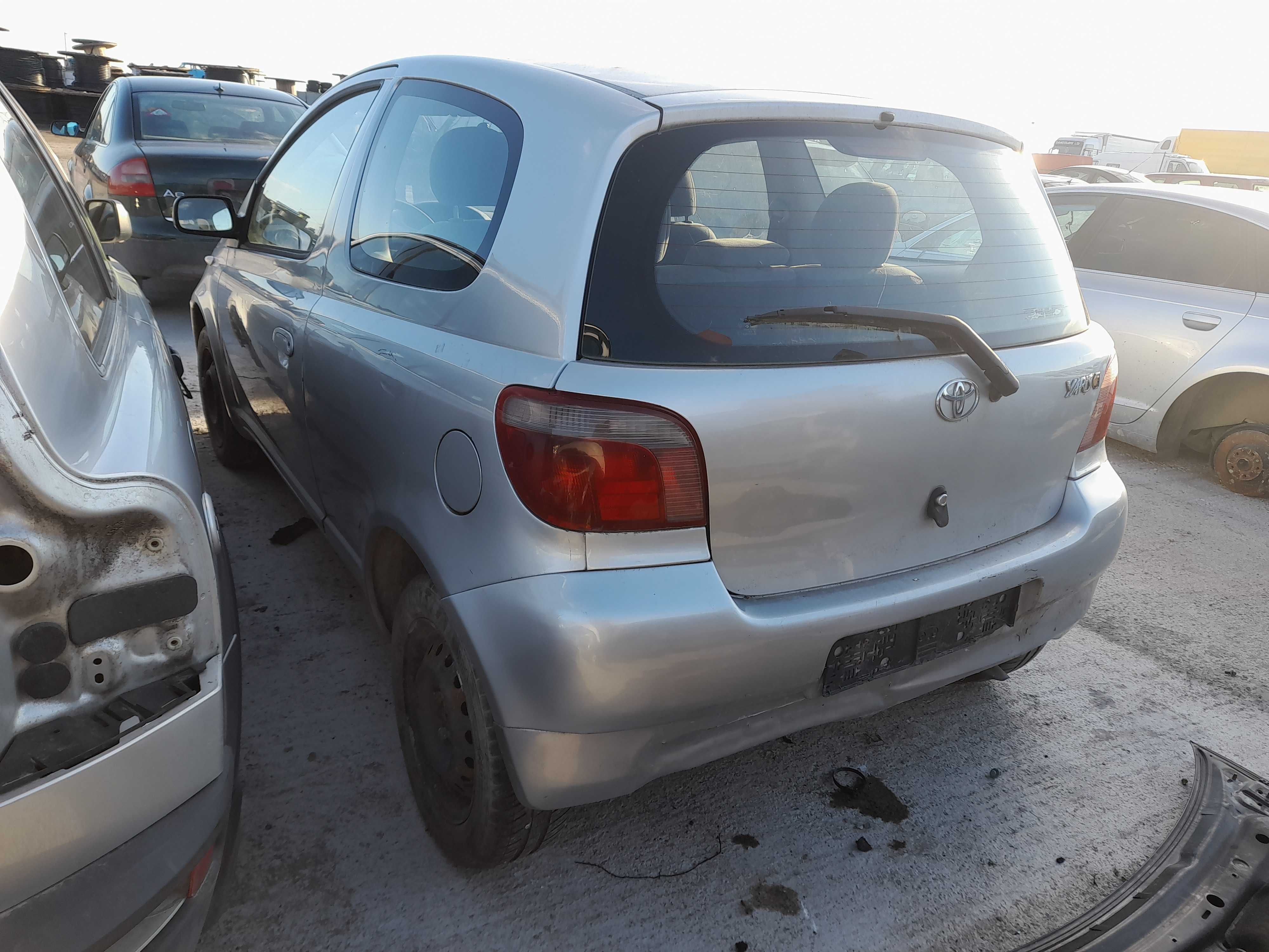 На части! Toyota Yaris 1.3