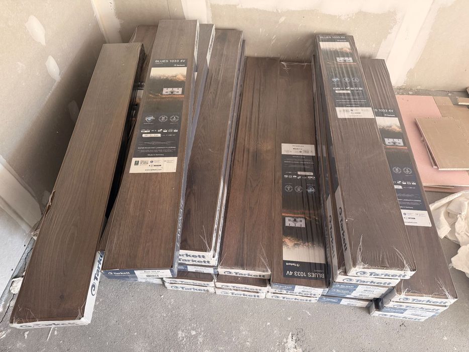 Нов ламиниран  паркет