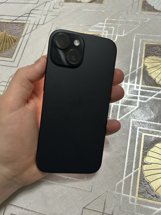 Продаю айфон 15 128гб