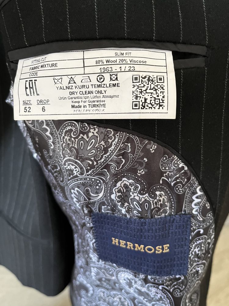 Продам одежду (костюм классика)