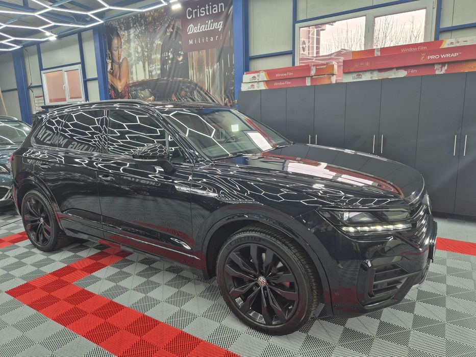 Vand/Schimb Vw Toareg- full option Black edition  3.0 tdi 286cp