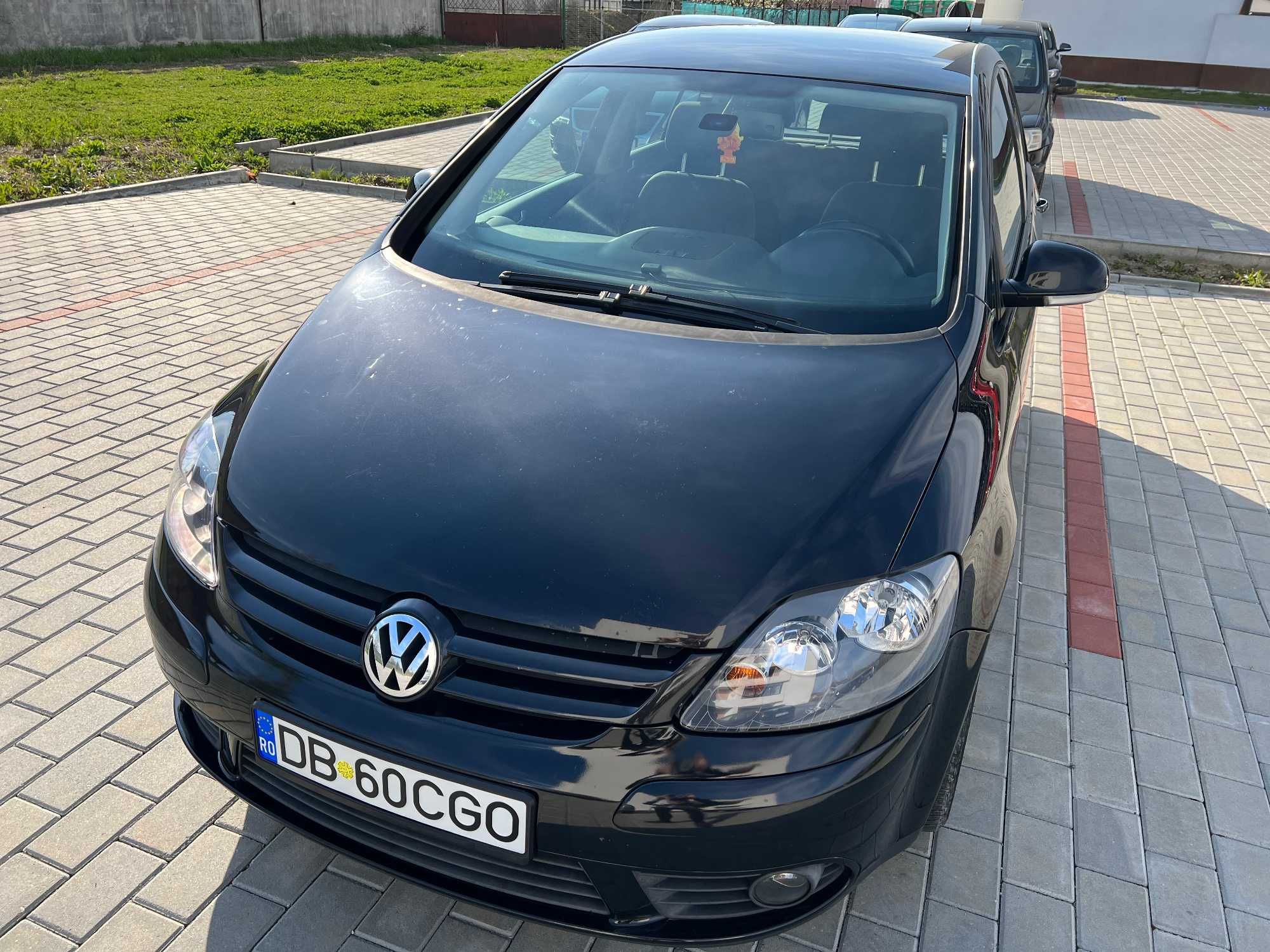 Inchiriez AUTO RENT A CAR Non stop VW GOLF PLUS 2.0 TDI Fara Sofer