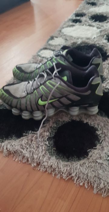 Vând Nike TL shox grey lime