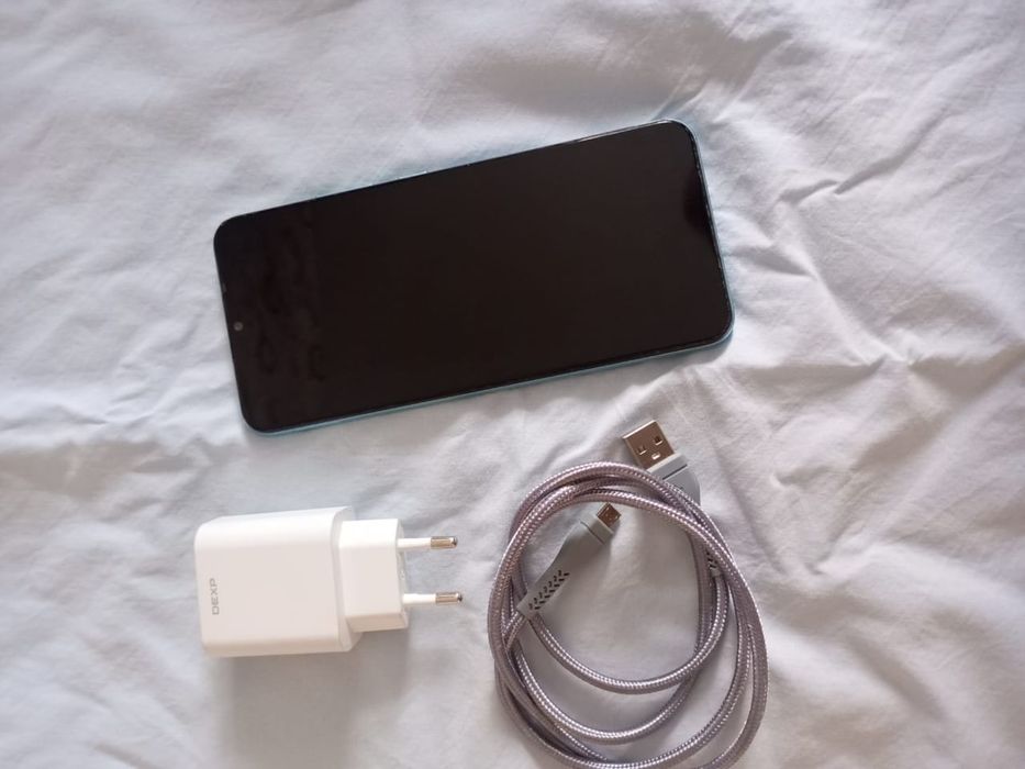 Телефон Realme C21Y