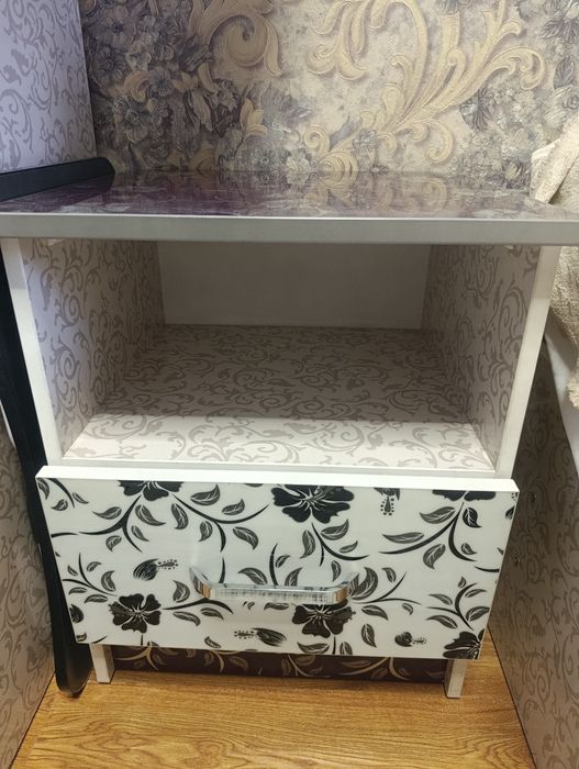 Продаю мебель в отличном состоянии с связьи ремонтом квартиры без дефе